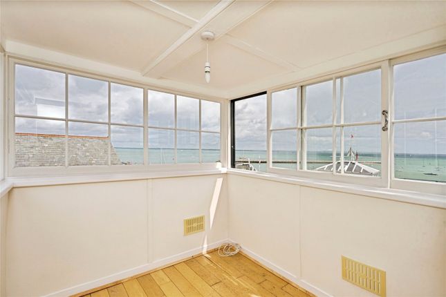 61, High Street, Isle of Wight photo 4