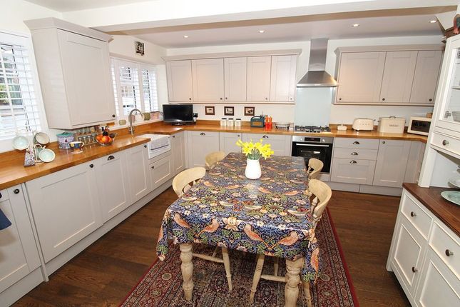 24, Hillcroome Road, Sutton photo 4