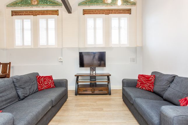 Flat for sale in Rectory Square, London
