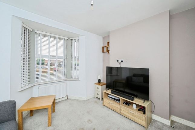 6, Meadow Road, Ripley photo 2