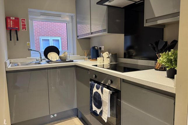 Room 1 Flat 12, Varsity Beeston, 12, Fletcher Road, Nottingham photo 2