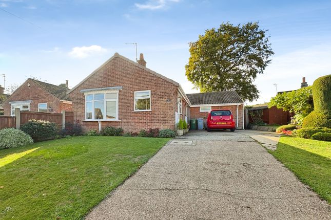 3-bed bungalow on 23, Derwent Close, Mansfield, £290,000