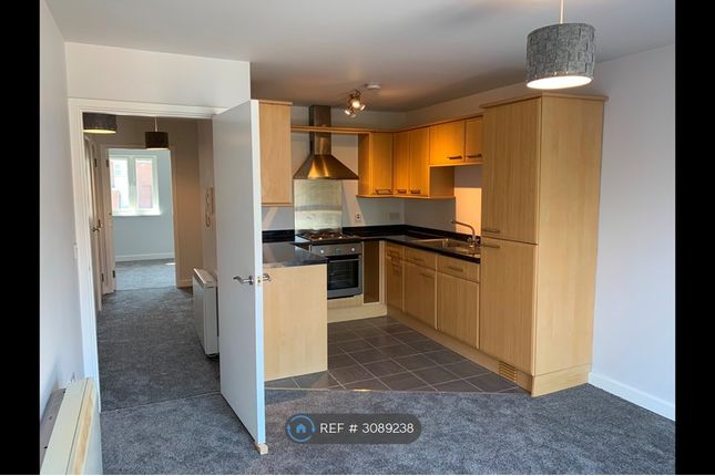 Mayfair Court, Prenton photo 5