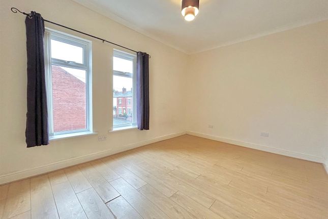 47, Buck Street, Leigh photo 4