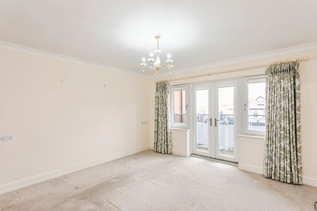 Flat 15, Elmtree Lodge, 66, Cranleigh Drive, Essex photo 2