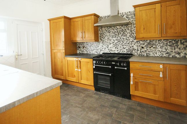 16 Junction Terrace, Wigan photo 5