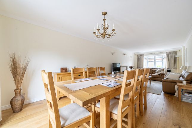 2 Alexandra Mews, Watford photo 3