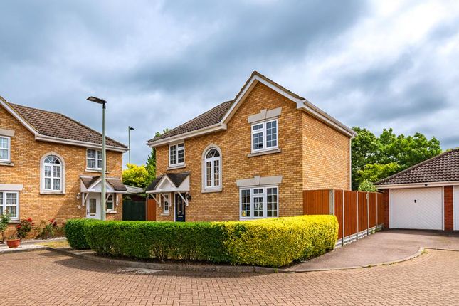 3 bed detached house for sale in Bryony Close, Bedford MK41