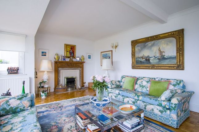 5, Whitcliffe Drive, Penarth photo 3
