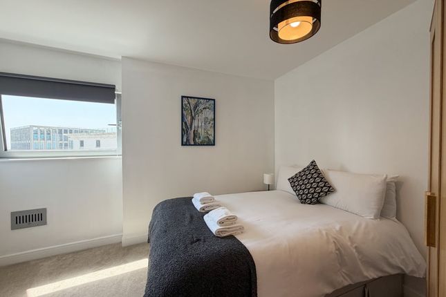 Flat 144, Altolusso, Cardiff photo 5