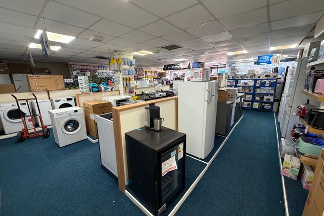 27 High Street, Bargoed photo 3