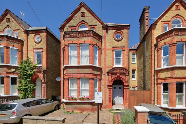 Thumbnail Flat to rent in Thurleigh Road, London