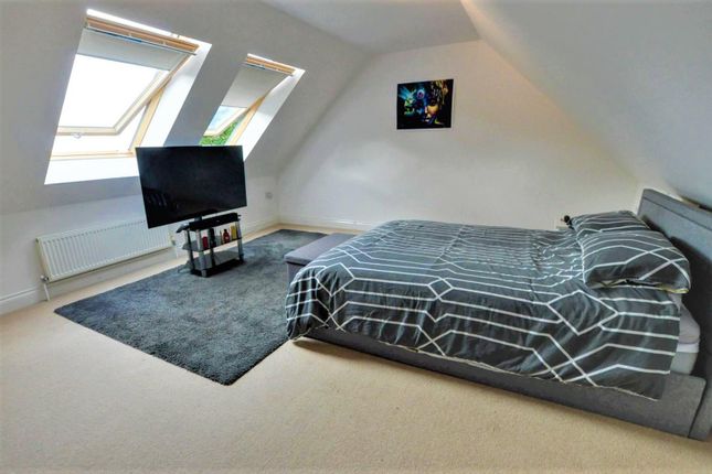4, Plas Newydd, Burry Port photo 4