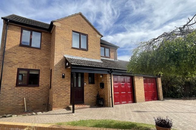 4-bed house on 4, Watershoot Close, Cheltenham, £600,000
