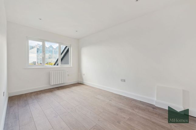 Flat 82, Key Point, High Street, Key Point, Potters Bar photo 4
