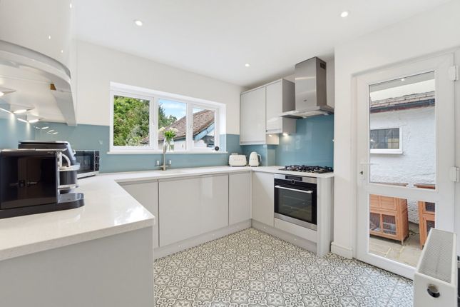 84, Woodlands Avenue, West Byfleet photo 2