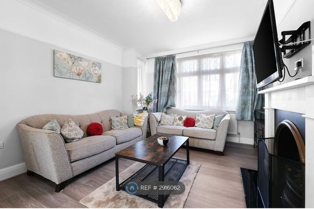 College Avenue, Harrow photo 5