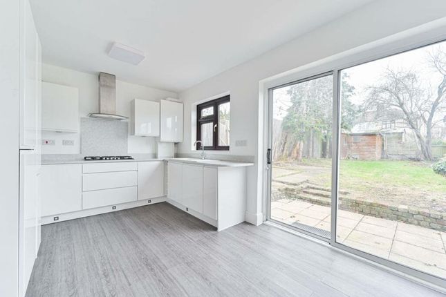 17, Warland Road, London photo 2
