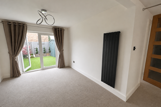 46, Buxton Crescent, Sale photo 2