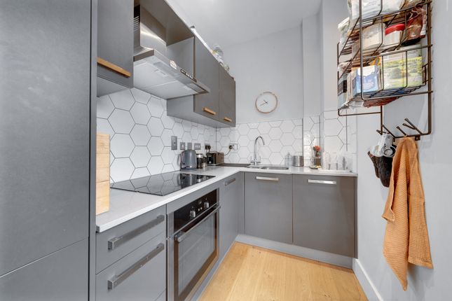 Flat for sale in 17 Wilmer Place, London