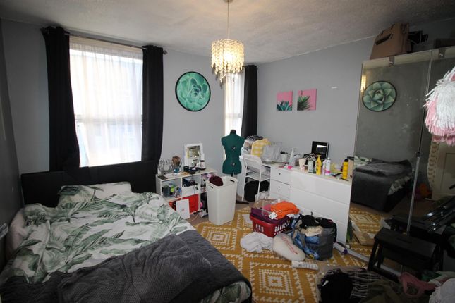 24, Upper Green Street, High Wycombe photo 5