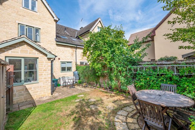 2 Walnut Close Stow Road, Moreton-In-Marsh photo 3
