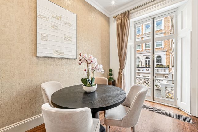 Terraced house to rent in Ovington Square, Knightsbridge