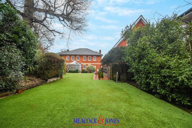 Gainsborough House, Thorndon Approach, Brentwood photo 3