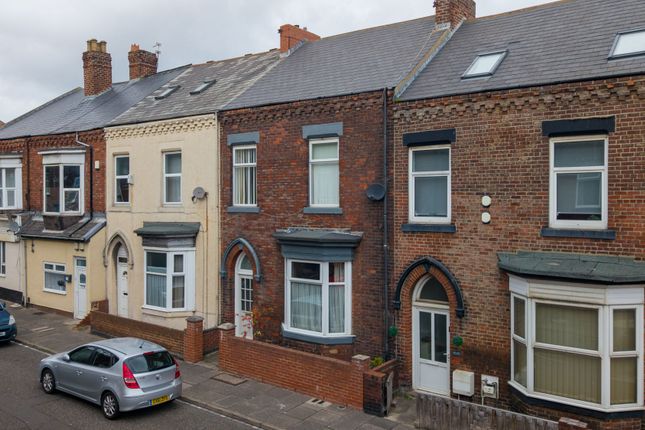 3-bed flat on Roker Avenue, Sunderland, £105,000