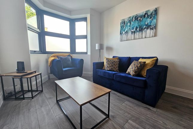 Town house to rent in Hamilton Road, London