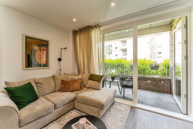 Flat 4, Lightbown House, 37, Cornforth Lane, London photo 4
