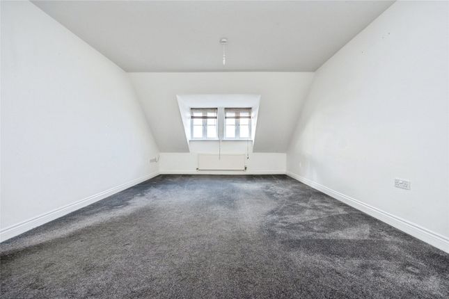 Flat 60, Magnon Court,, Lake Street, Bedfordshire photo 3