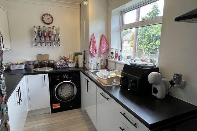 5, Parkwood Avenue, Durham photo 2