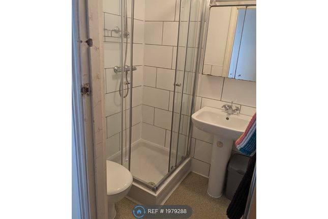 1st Floor Bathroom