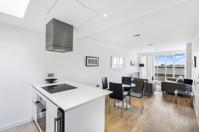 Flat to rent in Avantgarde Place, London