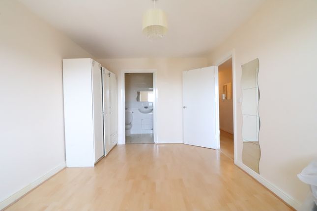 Flat for sale in Melling Drive, Enfield