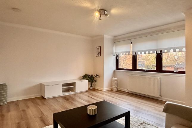 16, Whittagreen Court, Motherwell photo 4