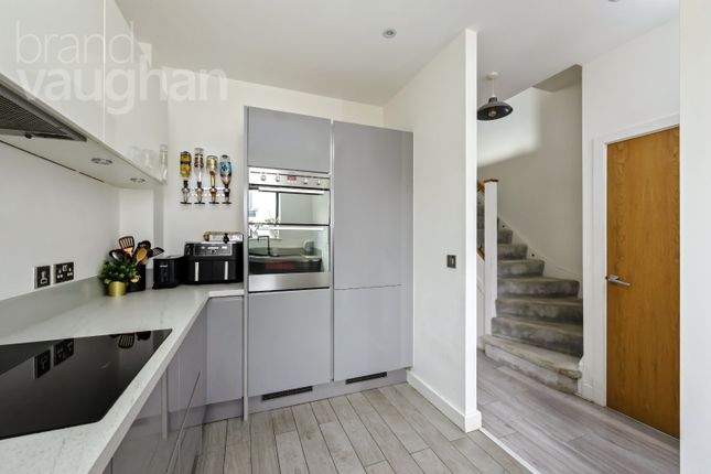 21, Bristol Gardens, East Sussex photo 4
