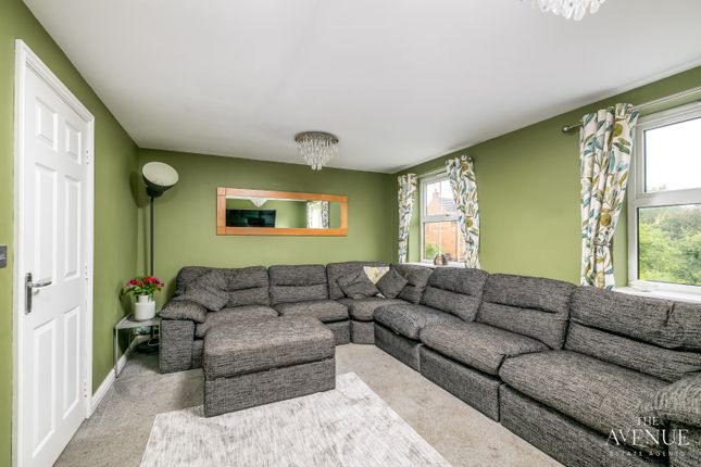 56, Presland Way, WELLINGBOROUGH photo 2