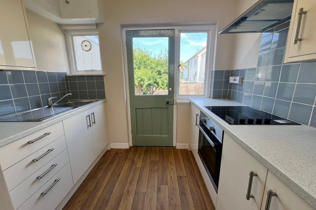 2, Lower Marshfield Road, Minehead photo 2