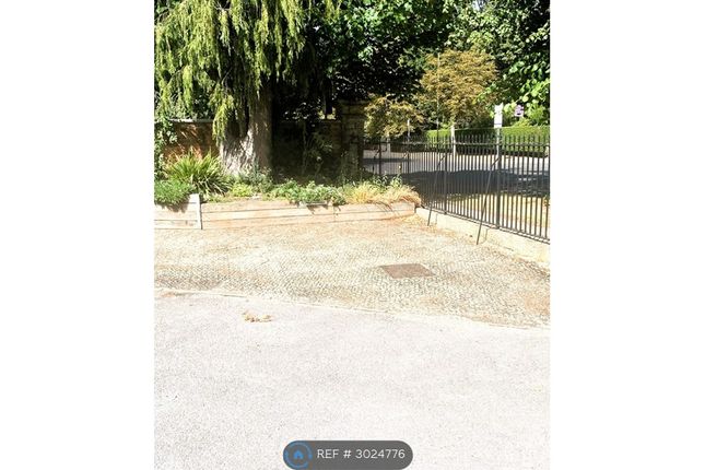 Flat  Longville, Pittville Circus Road, Cheltenham photo 5