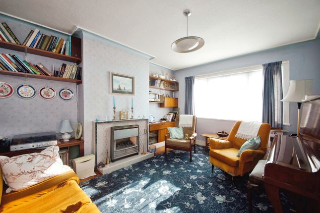 End terrace house for sale in Newton Way, London