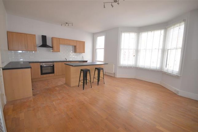 Flat to rent in Wickham Avenue, Bexhill-On-Sea