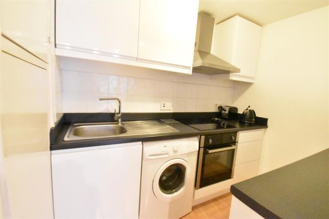 14, Valley Place, 68, Glenbuck Road, Surbiton photo 5