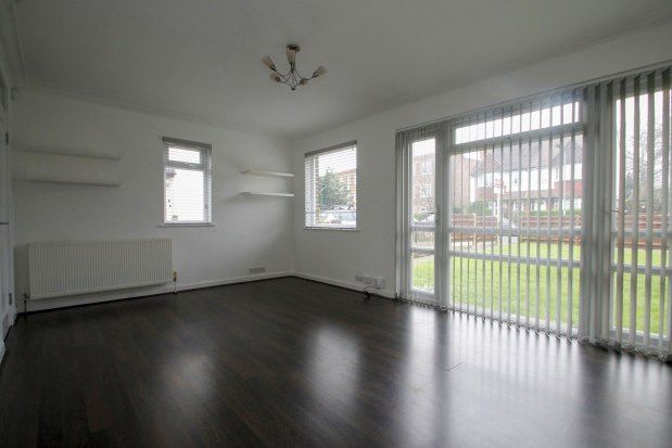 Flat to rent in Howard Road, London