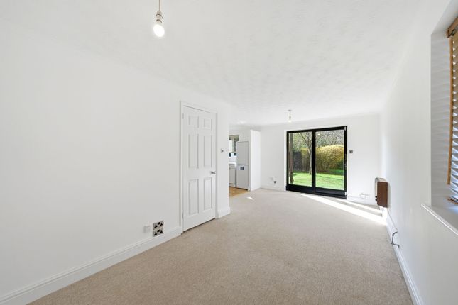 19 Loris Court, Cambridge photo 2
