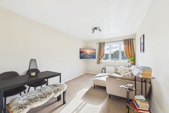 Orwell Drive, Aylesbury photo 3