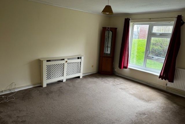 Flat to rent in Withywood Drive, Telford, Shropshire