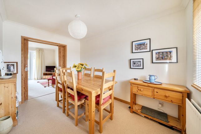 25, Tamar Way, Berkshire photo 3
