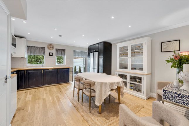 35, Abinger Mews, London photo 2